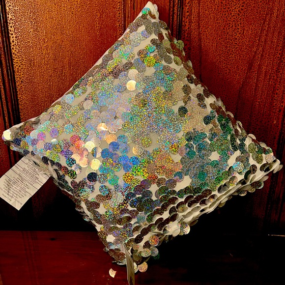 Pack of 2 New Luxury Series Reversible Purple Sequin Glitzy Comfy Throw Pillows - Picture 3 of 11